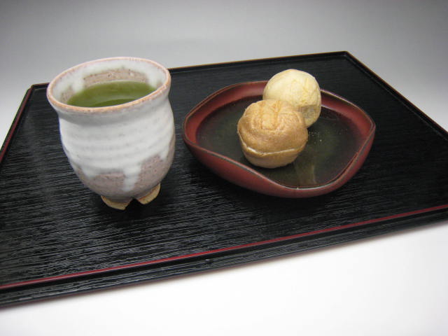 http://www.taikeian.net/blog/20120125wagashi.JPG