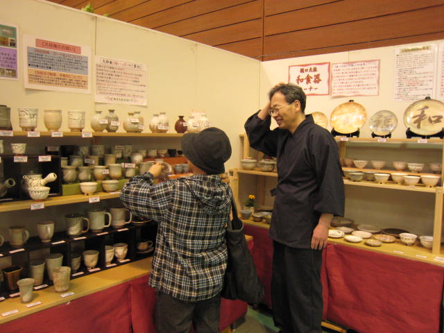 http://www.taikeian.net/blog/hagiyakimaturi2011no2.JPG