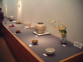 【萩作陶二十五年・樋口大桂展】横浜高島屋７階美術画廊にて・会場内の様子と展示作品No11