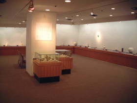 【萩作陶二十五年・樋口大桂展】横浜高島屋７階美術画廊にて・会場内の様子と展示作品No3