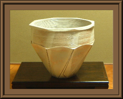 第90回九州・山口陶磁展入選作品・萩化粧線紋八角花器
