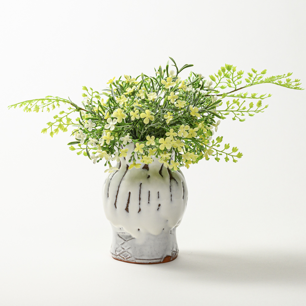 萩焼(伝統的工芸品)花入小鬼白松中蕪