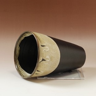 萩焼(伝統的工芸品)花入広口掛分け(黒釉&わら)呉器