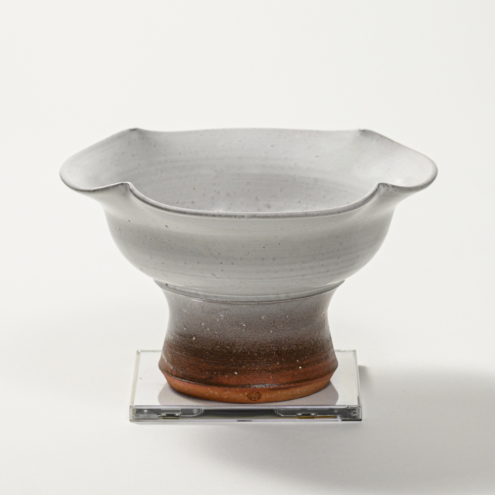 萩焼(伝統的工芸品)コンポート白萩掛分け四つ葉高付