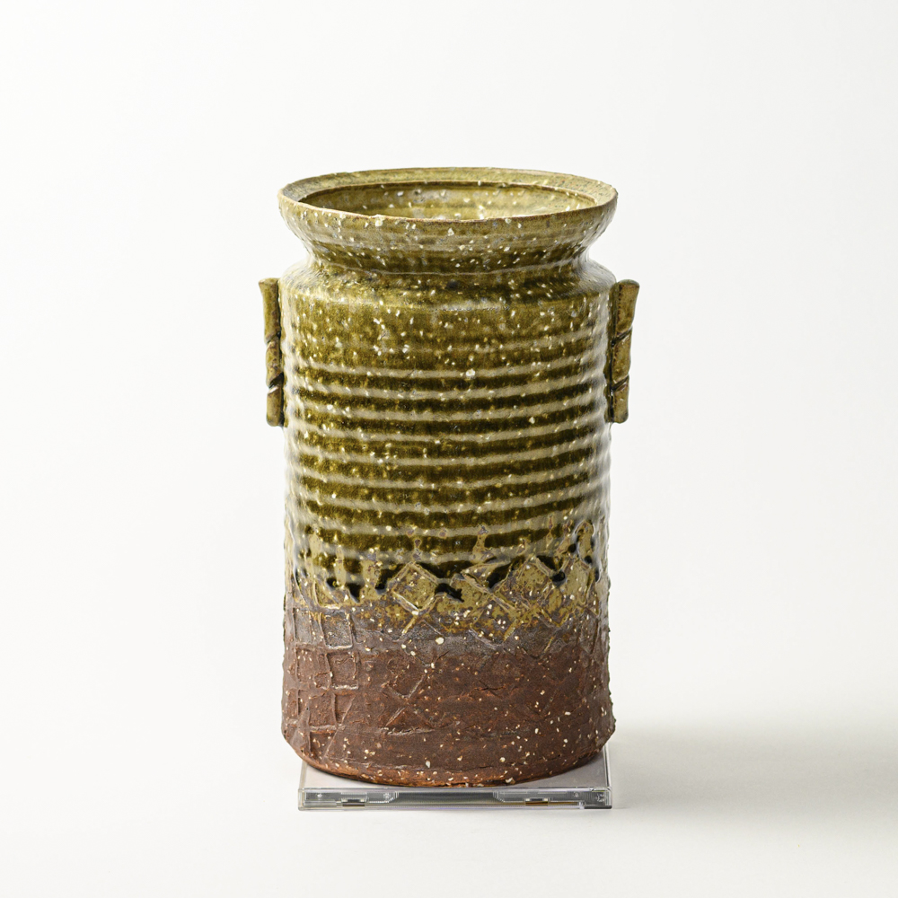 萩焼(伝統的工芸品)花器緑釉荒筒肩衝耳付叩き文