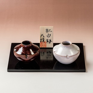 萩焼(伝統的工芸品)豆楽豆花入「紅白梅」2点(塗り板・立札付)