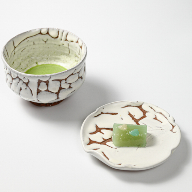 萩焼(伝統的工芸品)銘々皿のイメージ
